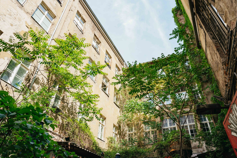 Berlin : Les arrière-cours cachées : visite guidée à piedVisite en allemand