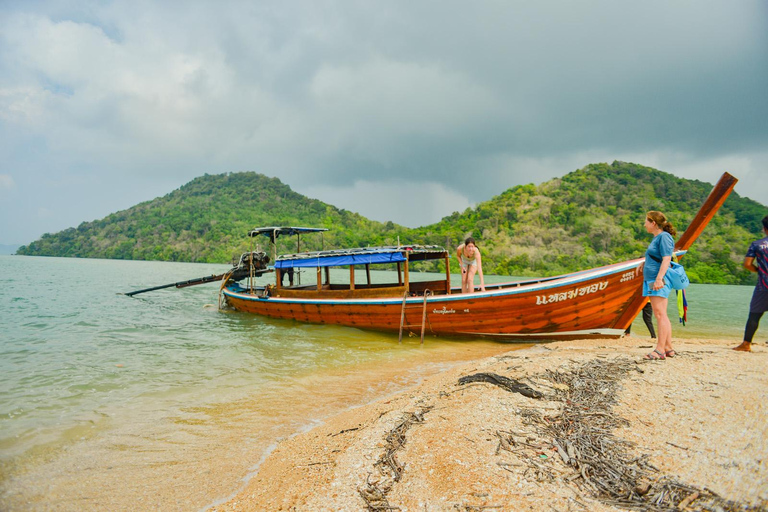 Ko Lanta: Full-Day Mangrove and Sea Cave Kayaking Experience Full Day Sea Cave Kayaking