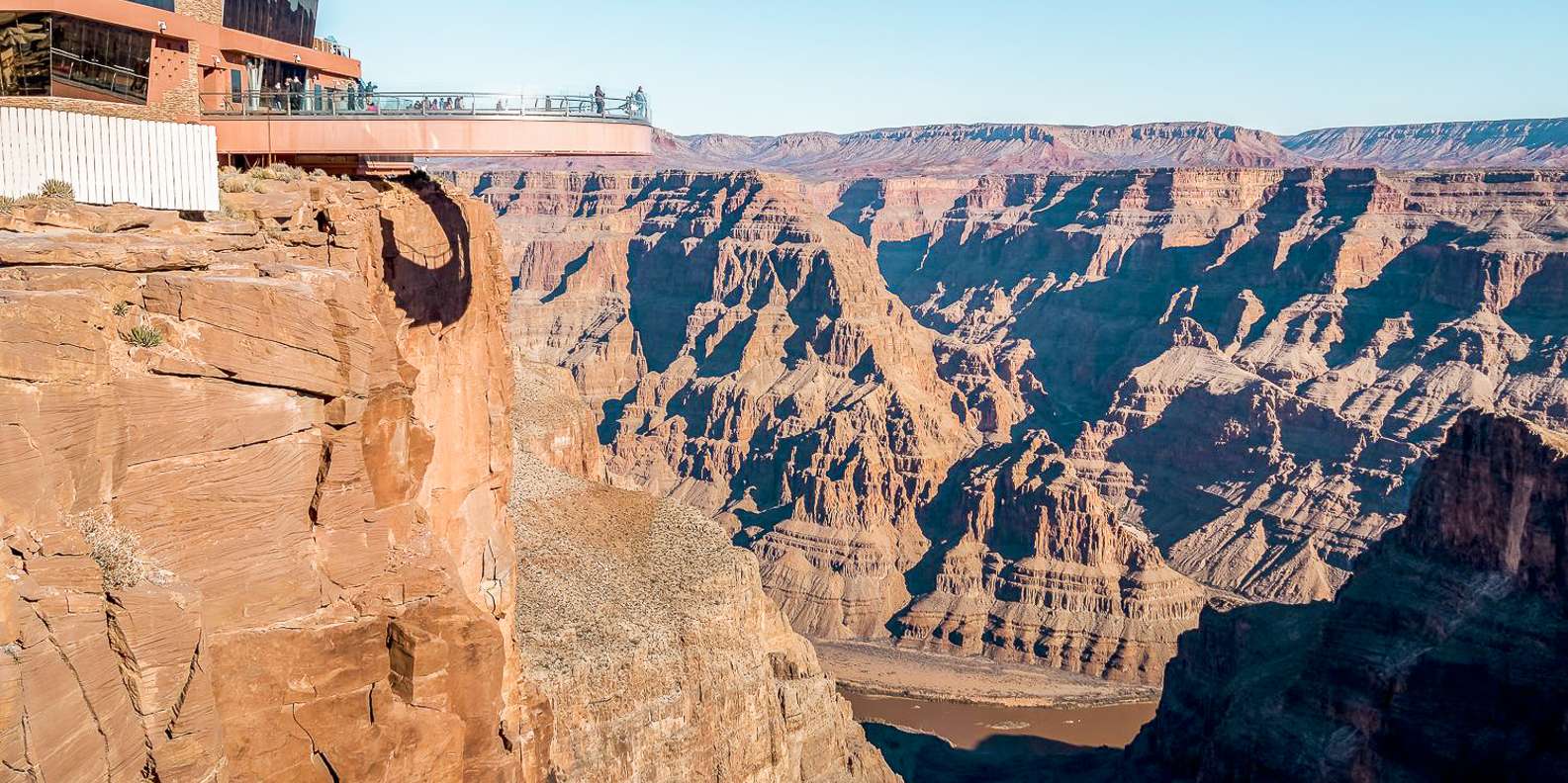 Las Vegas: tour del borde oeste del Gran Cañón, Skywalk y presa Hoover |  GetYourGuide, image size:1585x792