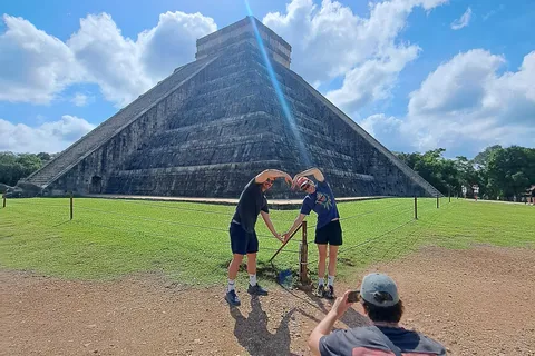 Von Valladolid aus: Geführte Tour zu den Maya-Ruinen von Chichén Itzá + 3 Cenoten und Mittagessen