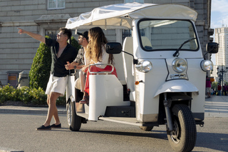 "Madrid: Panoramic views in Tuk Tuk"