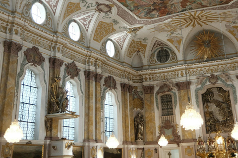 Salzburg: Munich Tour with Transfers, Hotel, Meals & Drinks