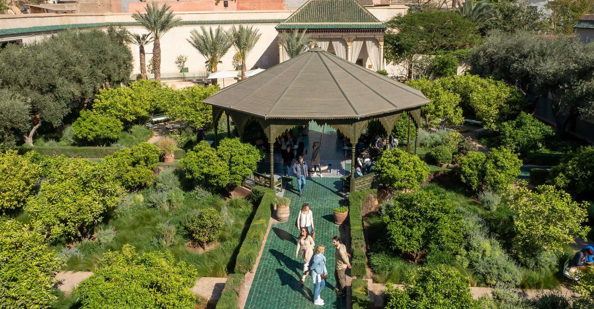 Marrakech: Ben Youssef Medersa, Le Jardin Secret & Souk Tour