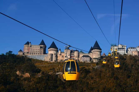 Explore a Ba Na Hill e a Golden Bridge ao pôr do sol com jantarTeleférico de Ba Na Hills e ingresso para o Fantasy Park não incluídos