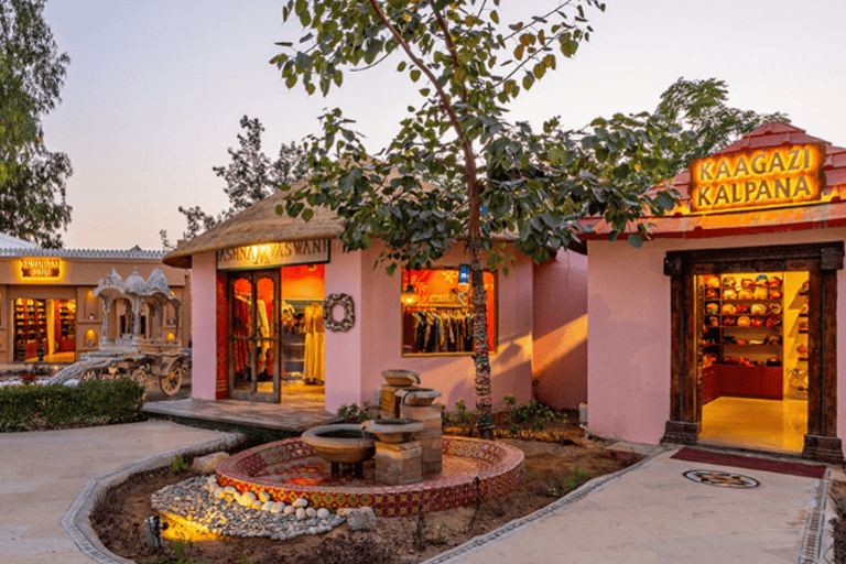 Jaipur: Chokhi Dhani Dorf-Tour mit Abendessen im Oldtimer