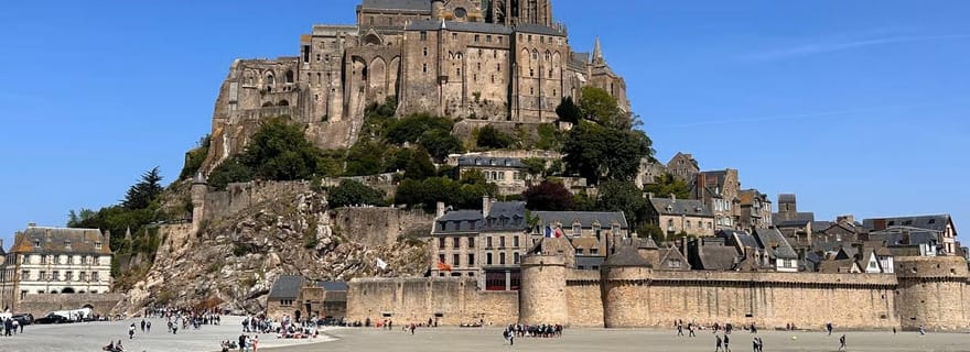 Paris : visite d'une journée au Mont-Saint-Michel avec guide touristique parlant chinois