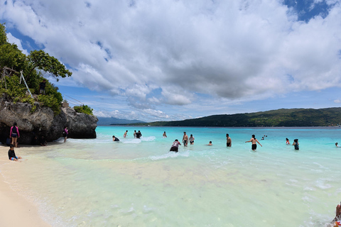 Oslob: obserwacja rekinów wielorybich, wyspa Sumilon i obserwacja małpOslob: Obserwacja rekinów wielorybich, wyspa Sumilon i małpy