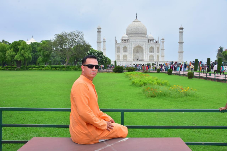 Agra: voorrangsticket voor de Taj Mahal met gidsoptieAlleen toegangsbewijs voor de Taj Mahal