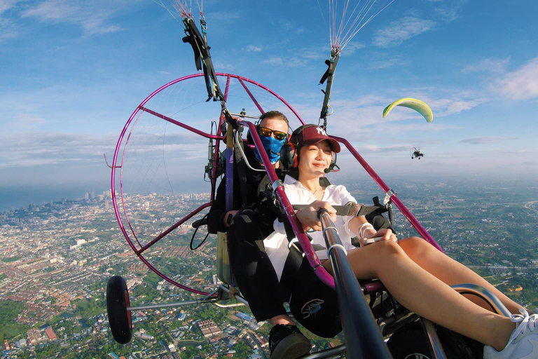 Pattaya: Praia + Cidade Voo panorâmico de paramotor da BFABFA Flying Club - Voo Tandem Paramotor