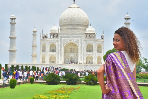 Agra: Visita al Taj Mahal y al Mausoleo con entrada sin hacer colaCoche con Conductor + Guía + Entrada