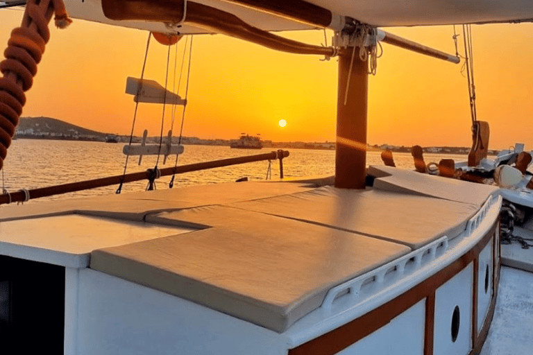 Paros: Sunset Boat Trip with Soft Drinks and Local Wine