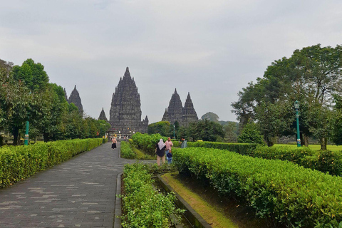 Semarang: Borobudur & Prambanan Shore Excursion Semarang Cruise Ship to Borobudur Temple (All Inclusive)