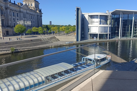 Guided tour of the Reichstag, including the Plenary Chamber and the Cupola Guided tour of the Reichstag with a visit to the plenary hall and dome