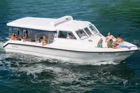 Daymaniat Island Tour with Snorkeling