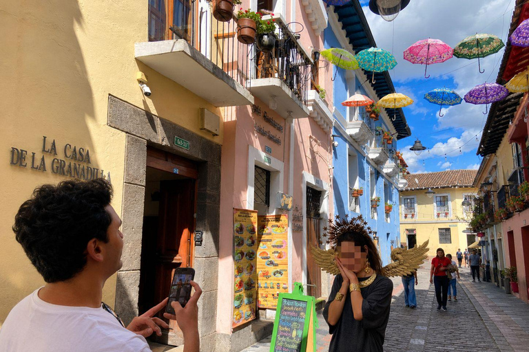 Quito: Historic Center Tour with Chocolate & Artisan Tour