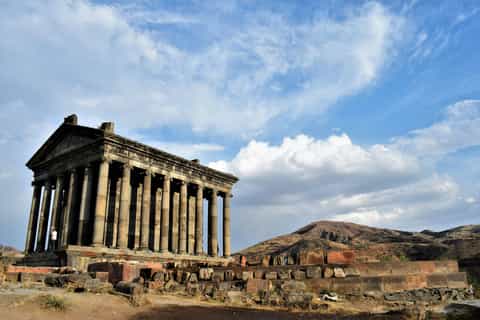 Depuis Erevan : Temple de Garni, monastère de Geghard et atelier de lavash