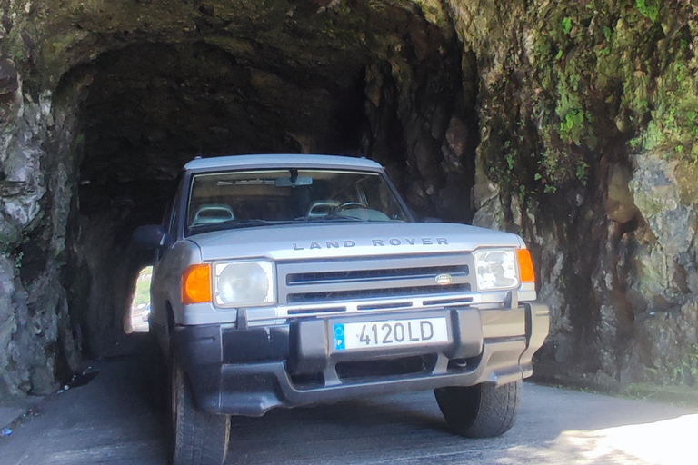 Madeira &quot;Mystery Tour&quot; halvdag - privat 4x4-jeepHalvdagstur till Madeira Mistery 4x4 - Privat