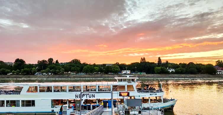 Budapest: City Highlights Sightseeing Cruise photo 19