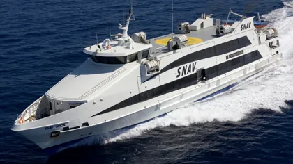Neapel: Fährfahrt zwischen Neapel und Capri Neapel: Fährfahrt zwischen Neapel und Capri