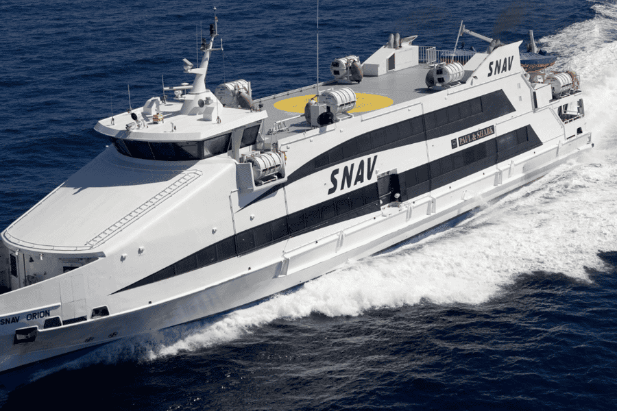 Neapel: Fährfahrt zwischen Neapel und Capri. Foto: GetYourGuide Neapel: Fährfahrt zwischen Neapel und Capri. Foto: GetYourGuide