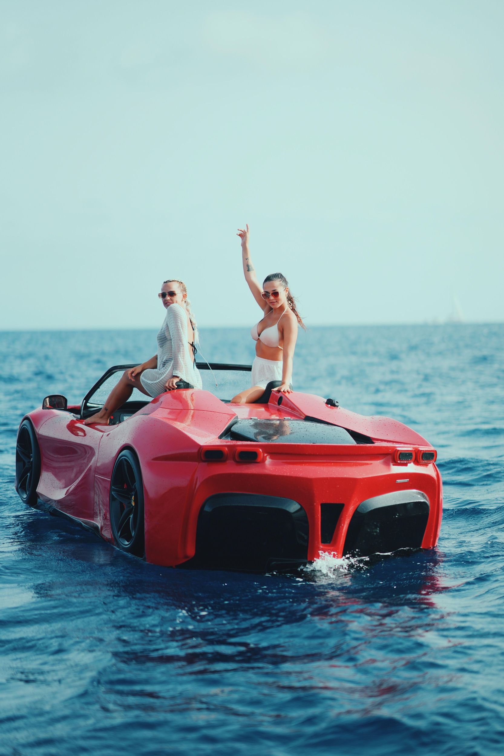 Ibiza-Tour mit JetCars - Supersportwagen SVJ oder SF90 von Agua auf Ibiza