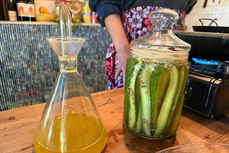 Córdoba: markttour en kookles met natuurlijke wijnenCórdoba: rondleiding op de markt en kookles met natuurlijke wijnen