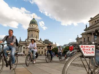 Berlin: Small Group Bike Tour Through City Center