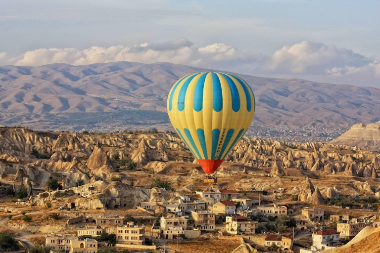 Cappadoce : Montgolfière au lever du soleil à GöremeCappadoce : Excursion en montgolfière au lever du soleil à Göreme avec collations