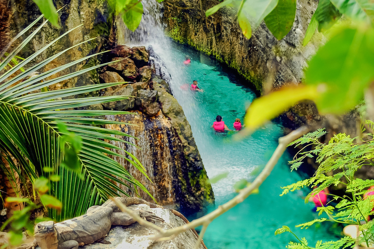 Xcaret Park: Full-Day Ticket with Night Show