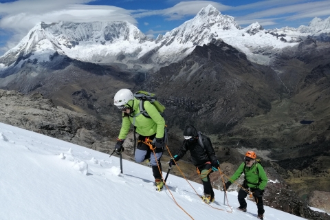 Von Ancash aus: Klettern nach Snowy/Peak Mateo |Ganzer Tag|
