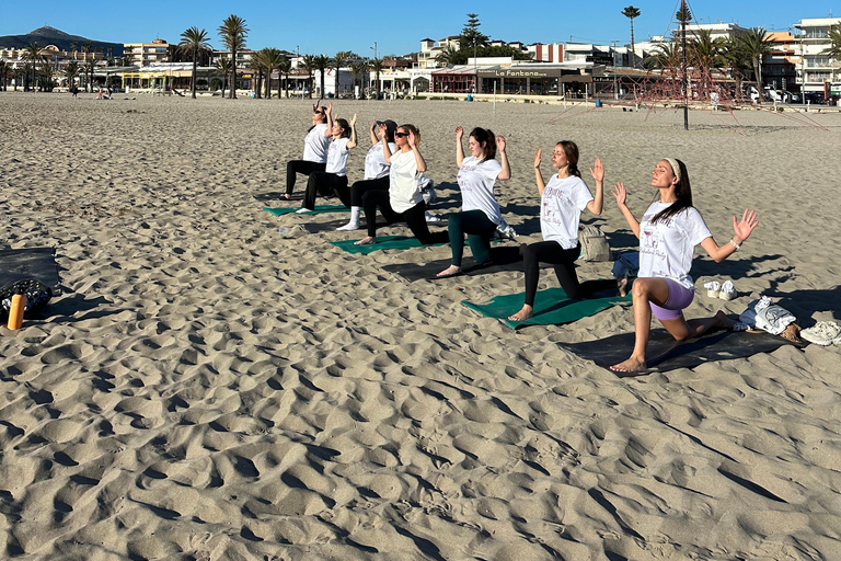 Alicante: PRIVATE Beach Yoga Class at Playa del Postiguet Alicante: Private Yoga Class at Playa del Postiguet