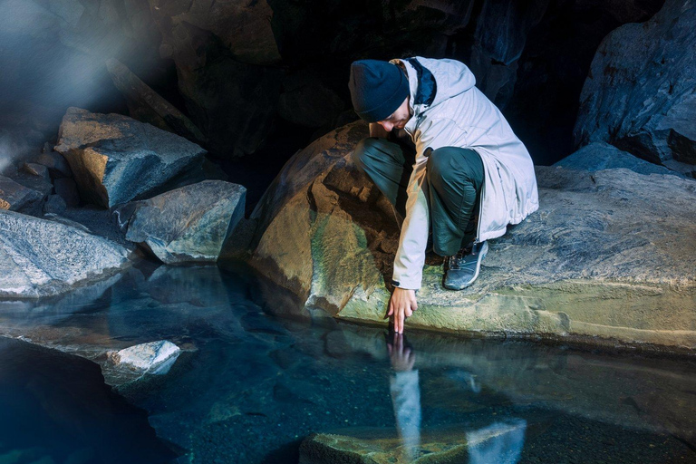 Reykjavik: 8-Day Iceland Ring Road Guided Small Group Tour