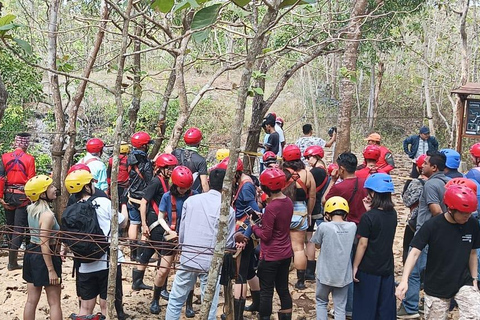 Tour de 1 día por la cueva de Jomblang y la playa de Timang.