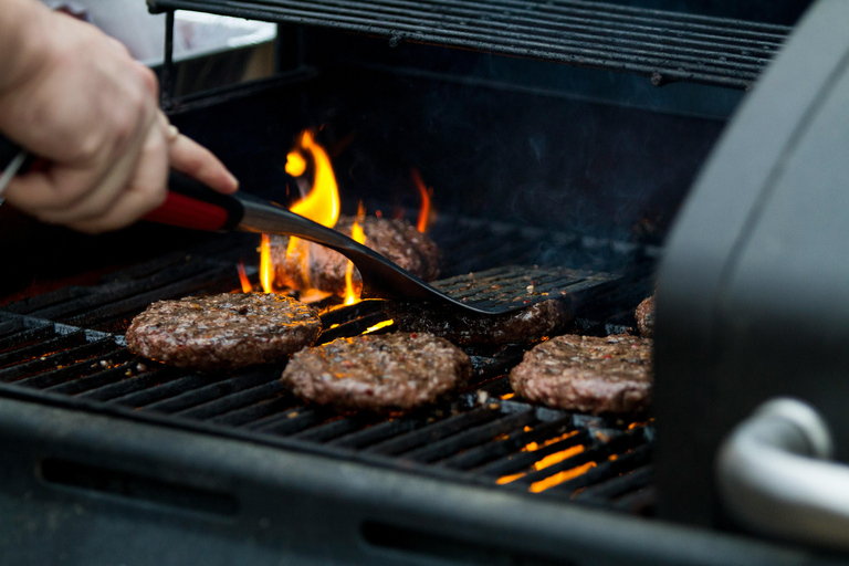 BBQ italien et randonnée à cheval sur le mont Vésuve de nuitPompéi : Randonnée nocturne à cheval sur le mont Vésuve et barbecue italien