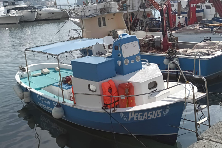 Naples: Posillipo Coast Snorkeling Cruise with Food & Drinks