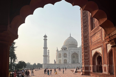 3-tägige private Tour durch das Goldene Dreieck: Delhi, Agra und JaipurPrivater AC-Wagen mit 5-Sterne-Hotelaufenthalt