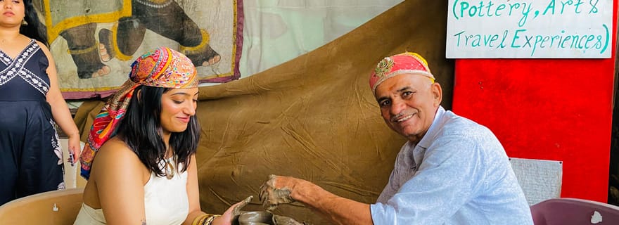 Atelier de poterie authentique à Udaipur, Rajasthan