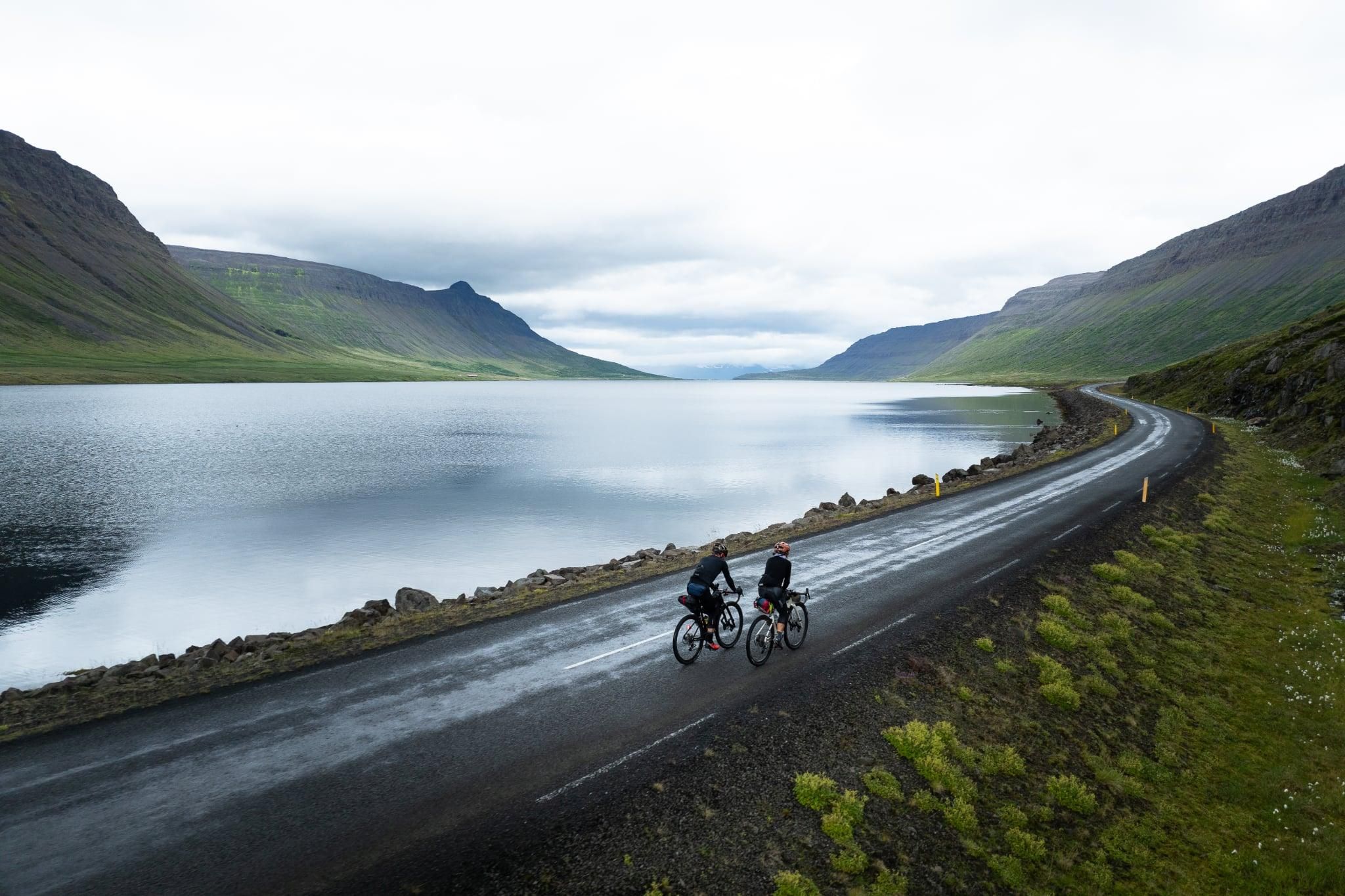 Ísafjörður: Geführte E-Bike-Tour mit Blick auf Wasserfälle und Täler