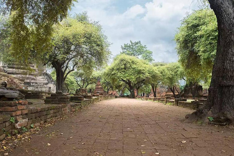Ayutthaya: The Rise and Fall of the Lost Kingdom of Siam