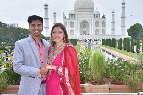 Dagsutflykt till Taj Mahal i en SUV-bil med alternativ.Dagsutflykt till Taj Mahal i en SUV-bil + guide