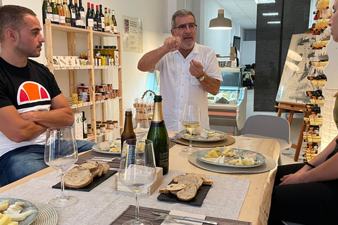 Canarian cheese tasting in Las Canteras