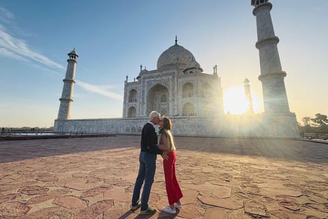 Taj Mahal Sunrise Tour: Express Ticket, Guide & Photos