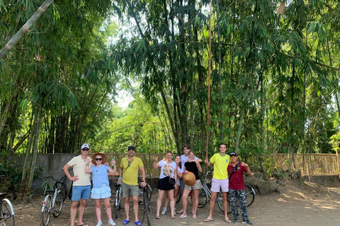 Yogyakarta: Borobudur Klättring till toppen Inkluderad cykeltur