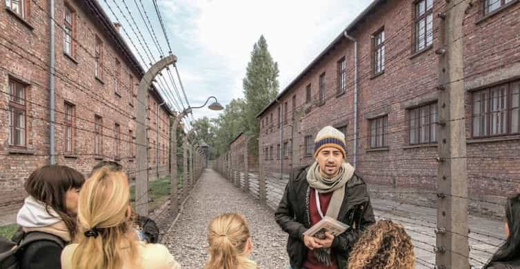 Krakovasta: Krakova: Auschwitz-Birkenau Opastettu kierros & noutovaihtoehdot