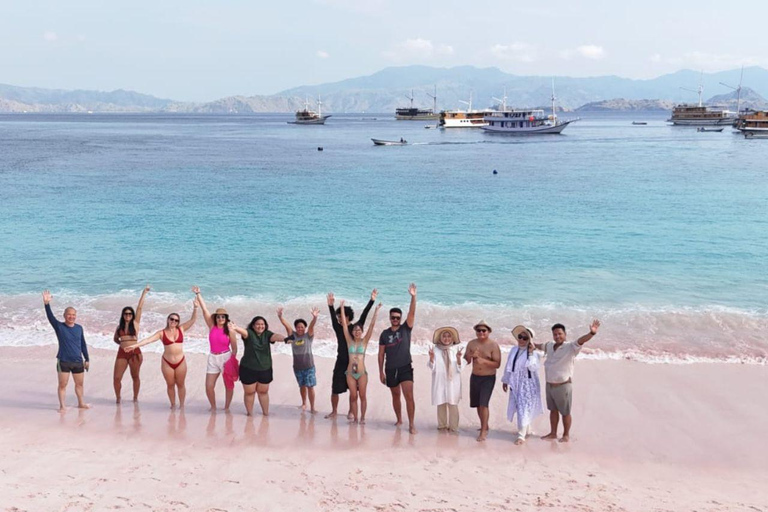 Labuan Bajo: Komodo National Park Private Speedboat Charter