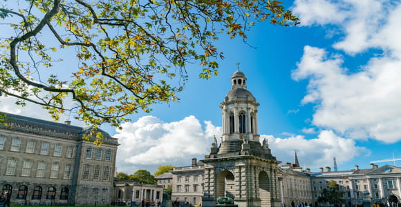 Private Dublin Tour with Book of Kells in the Old Library