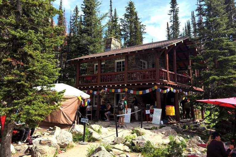 From Canmore/Banff: Lake Louise & Moraine Lake Hiking Trip