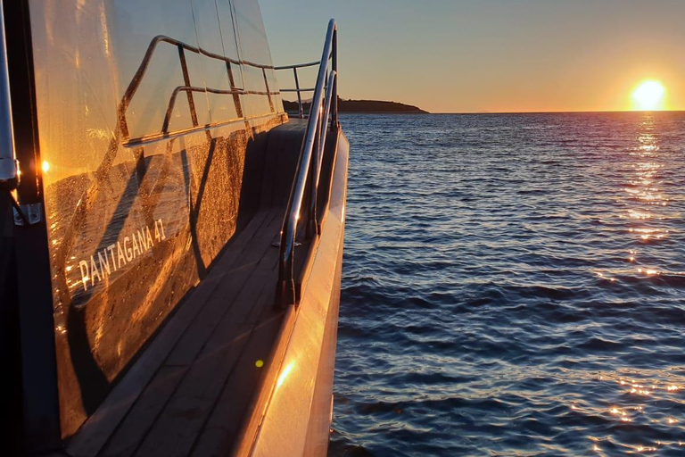 From Hvar: Unforgetable Tour to the Island Vis and Blue Cave