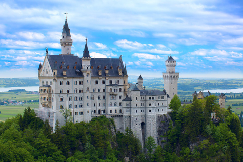 Munich: Neuschwanstein, Linderhof Group or Private Tour Group Tour(With Neuschwanstein Castle Ticket Included)