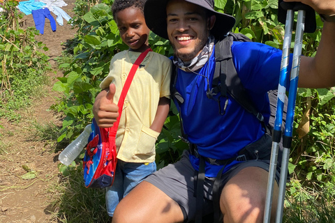 From Praia: Purgueira-Picos Sunrise Hike with Picnic Santiago: From the Beach, a Sunrise Hike to Purgueira-Picos with a Picnic